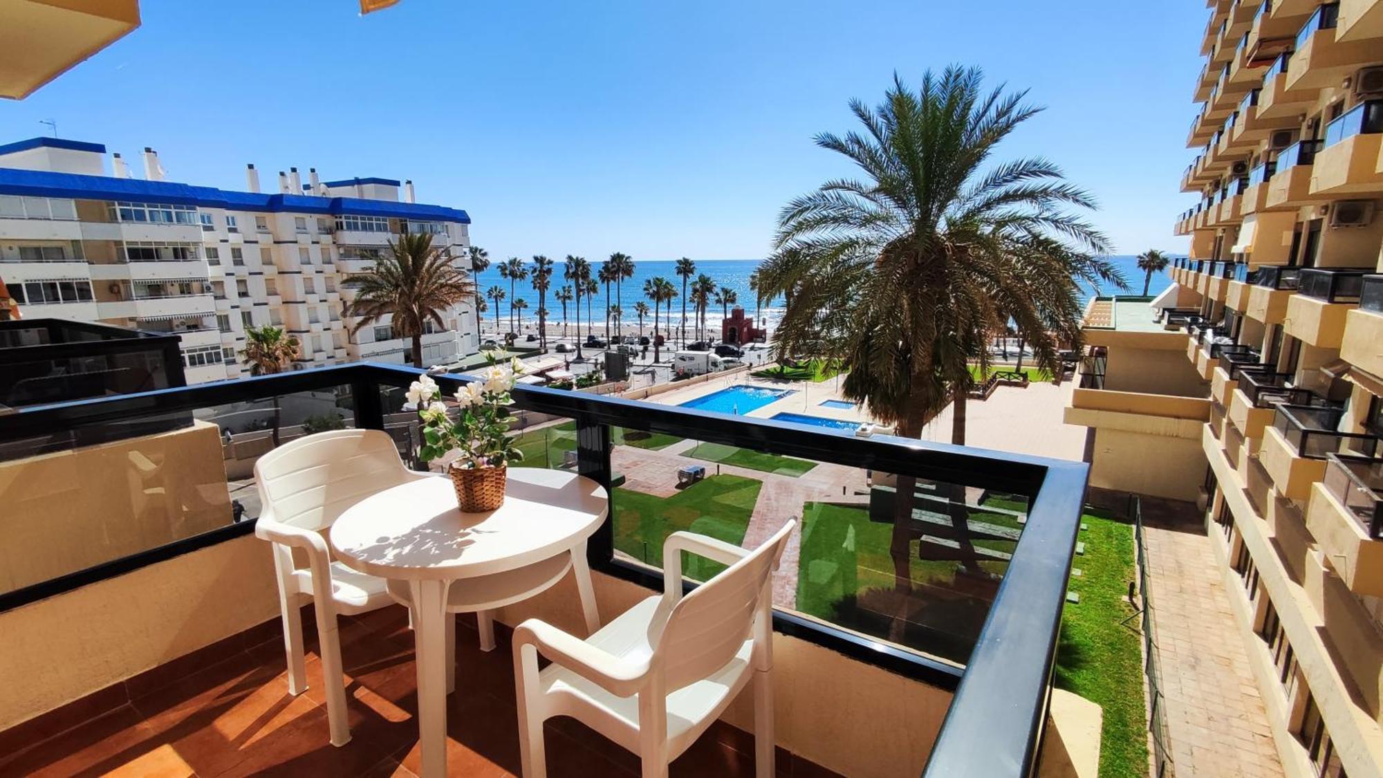 Aloha Playa Apartment With Ocean Views And Pools Benalmádena Exteriér fotografie