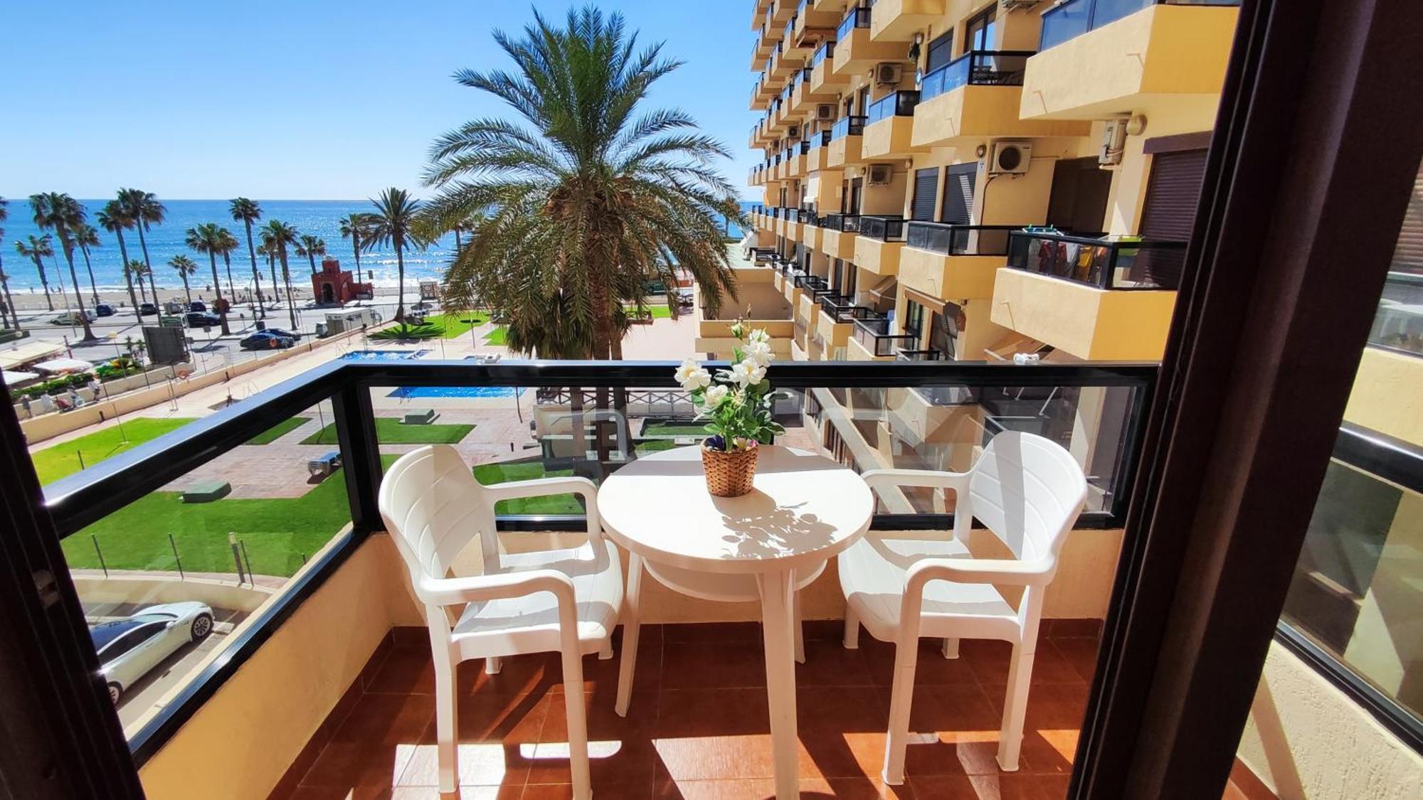 Aloha Playa Apartment With Ocean Views And Pools Benalmádena Exteriér fotografie